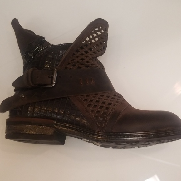 Taskali Shoes - Leather Boots